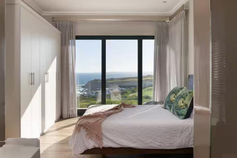 To Let 4 Bedroom Property for Rent in Pinnacle Point Golf Estate Western Cape